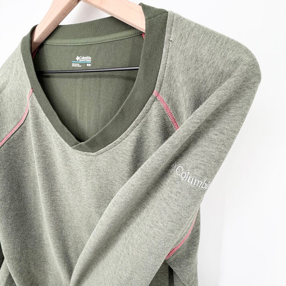Columbia Olive Green V-Neck Pullover Sweatshirt Medium Pink Trim Outdoor - Picture 6 of 7